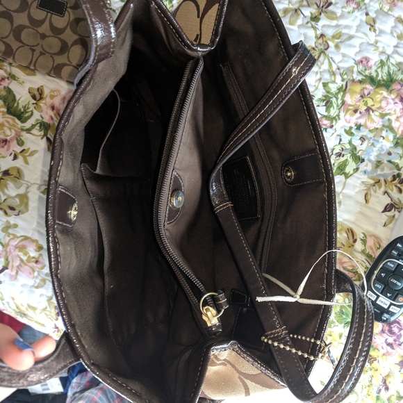 Lot of 2 Authentic Coach purse and wristlet - Picture 3 of 4